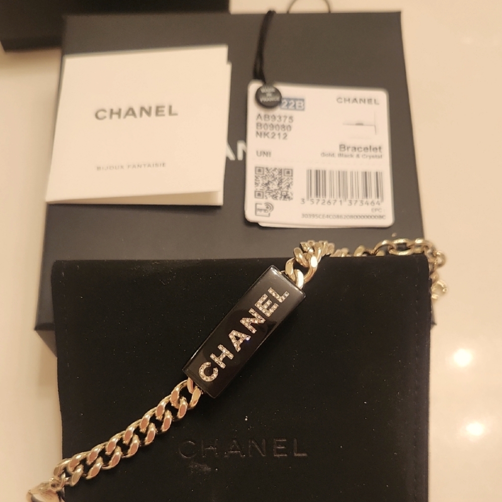 CHANEL Black Resin and Champagne Gold Chain Bracelet